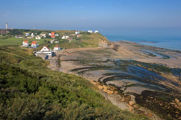 View of the Cap Gris Nez from a coastal path with the beach at low tide, Cote d'Opale, Pas de Calais, Hauts de France, France — Stock Photo, Image