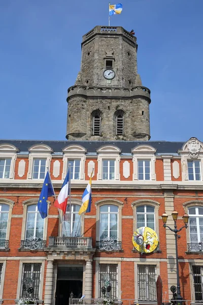 Булонь сюр Мер, Франція - 28 серпня 2017: Міську ратушу та дзвіниці, Кот d'Opale, па-де-Кале, регіоні о-де-Франс — стокове фото