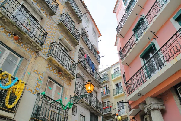 Lisboa Portugal Novembro 2017 Fachadas Casa Decoradas Com Azulejos Coloridos — Fotografia de Stock