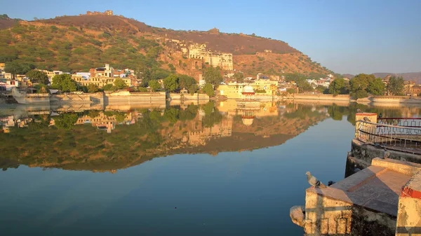 Bundi Tarihi Kent Merkezine Nawal Sagar Gölü Ile Bundi Sarayı — Stok fotoğraf