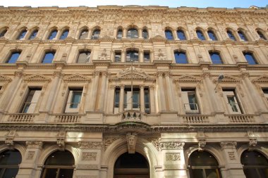 Londra, İngiltere'de 25 Şubat 2018: Lombard Street Londra şehir heykel ve oyma ile finansal bölgesinde bir bina, cephe