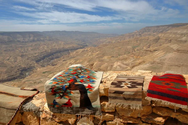 Wadi Mujib Canyon Vista Desde Kings Road Con Recuerdos Alfombras — Foto de Stock