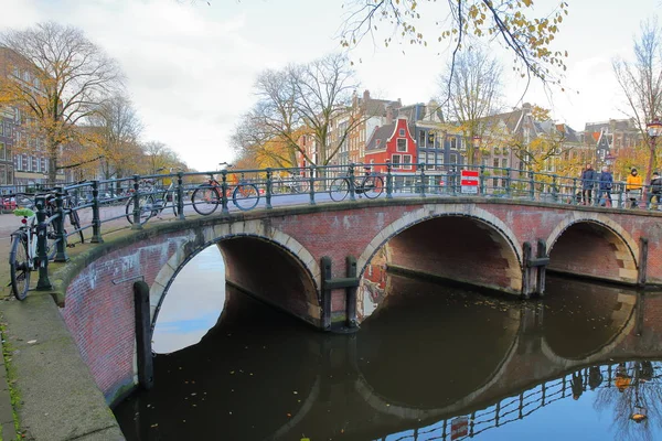 Amsterdam Pays Bas Novembre 2019 Jonction Entre Canal Prinsengracht Canal — Photo
