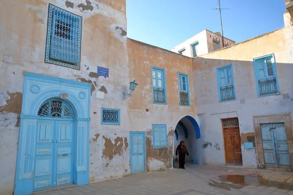 Kairouan Túnez Diciembre 2019 Fachadas Coloridas Típicas Ubicadas Plaza Bouras —  Fotos de Stock