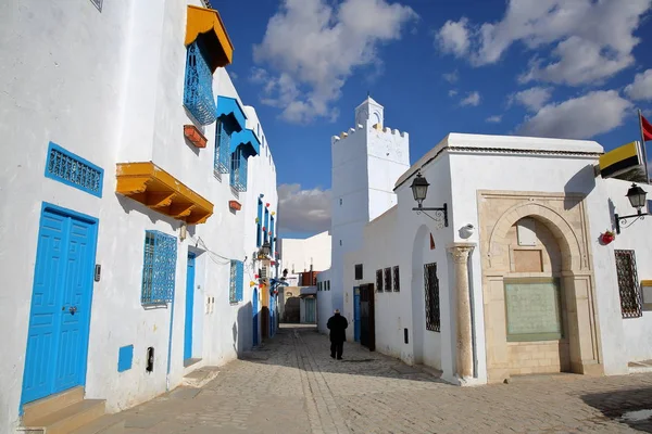 Typische Witgekalkte Huizen Geplaveide Straten Gelegen Medina Van Kairouan Tunesië — Stockfoto