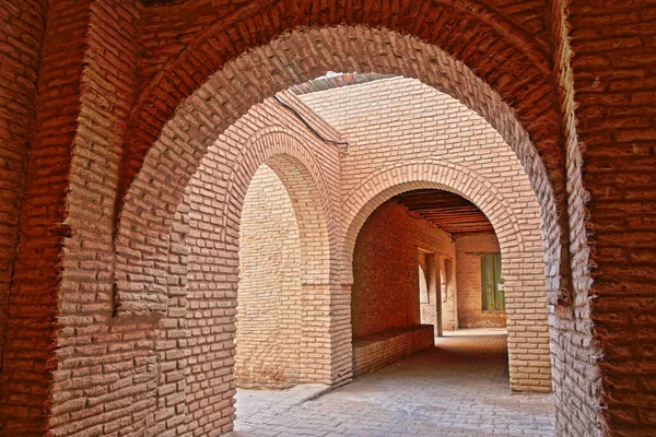 Medina Histórica Nefta Túnez Decorada Con Patrones Ladrillos Arcadas —  Fotos de Stock