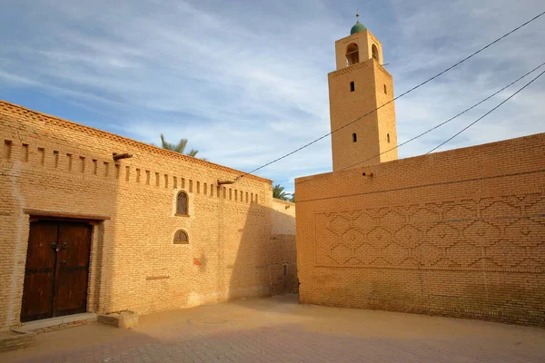 Historická Medina Tozeur Ouled Hadef Tunisko Zdobené Vzory Cihel Minaret — Stock fotografie