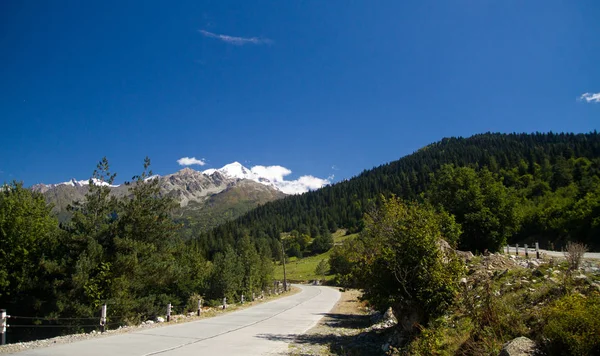 Estrada superior Svaneti — Fotografia de Stock