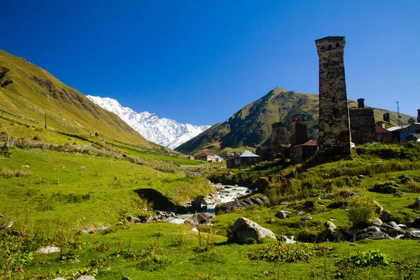 Pueblo de montaña Ushguli —  Fotos de Stock