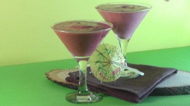 Güler yüzlü gözlük ve tüp