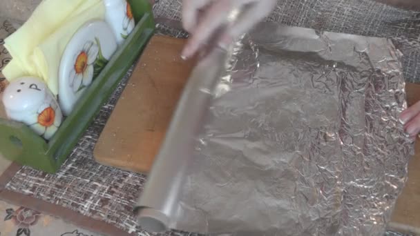 Aufstrichfolie zum Backen — Stockvideo