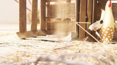 Dekoratif fener yardım kutusunu Retro üzerinde koyar.