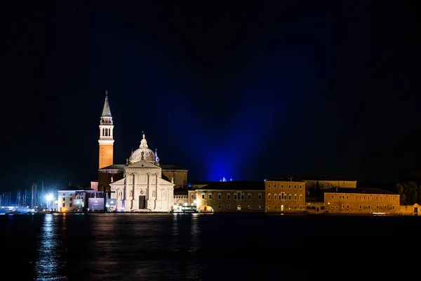 Isola di San Giorgio Venezia di notte