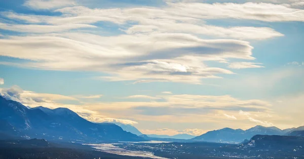 Panoramautsikt över Columbia Lake från Mt. Swansea Kanada — Stockfoto