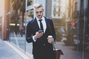 Smartphone kullanarak işveren