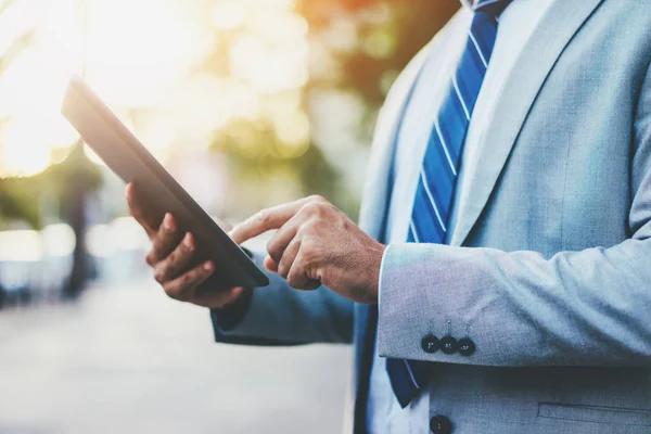 Employer using portable computer — Stock Photo, Image