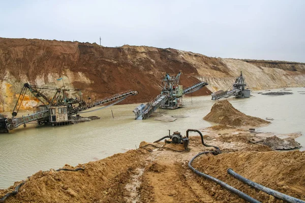 Clay quarry near the town — Stock Photo, Image