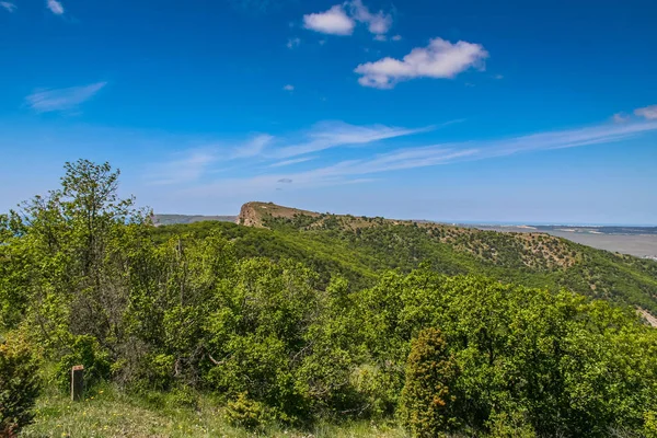 Campo circundante, perto da aldeia de Balaklava — Fotografia de Stock