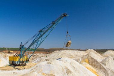 Kil ocağı Pology kasaba yakınlarında