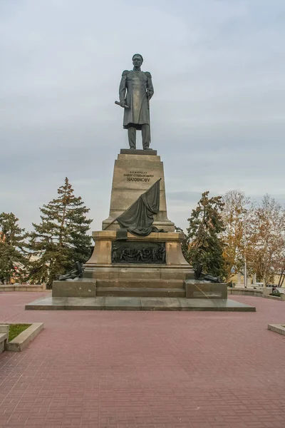 纳希莫纪念碑在塞瓦斯托波尔 — 图库照片