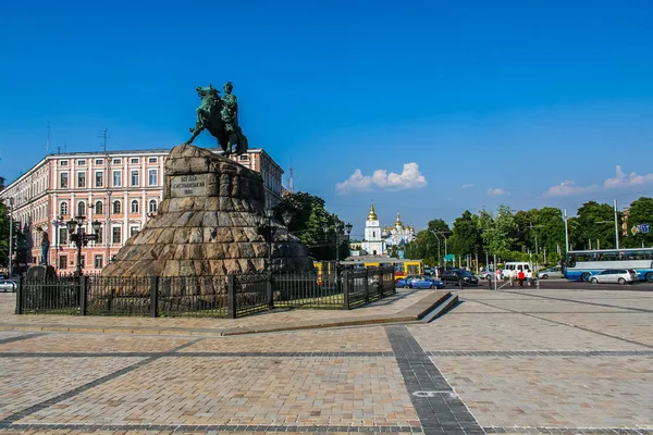 Il monumento a Bogdan Khmelnitsky — Foto Stock