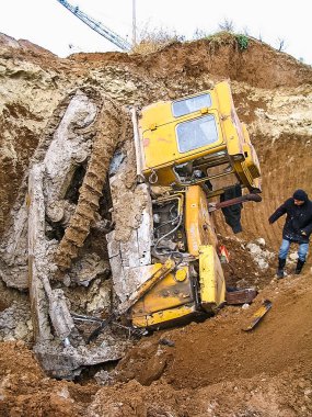 Kaza ile bir buldozer