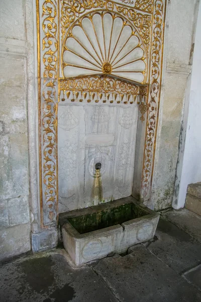 Знаменитый Бахчисарайский фонтан — стоковое фото