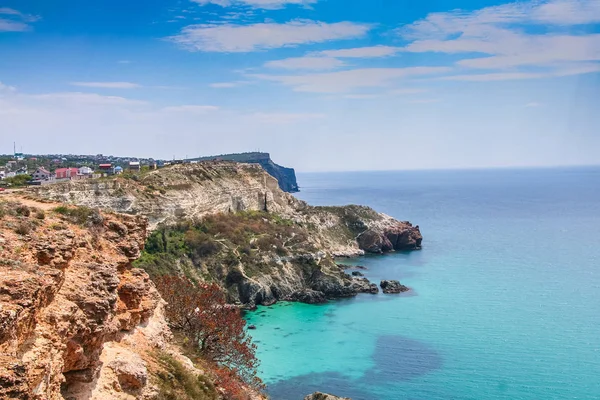 Cape Fiolent yakın Karadeniz kıyısında