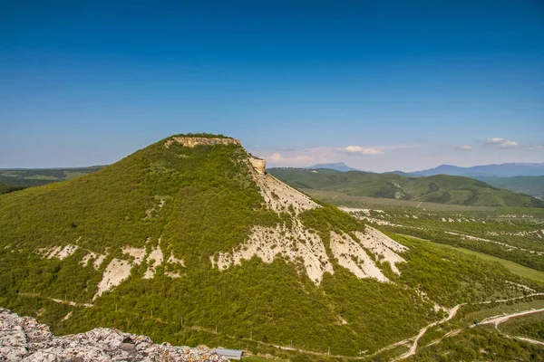 Chufut-Kale è una città medievale fortezza — Foto Stock