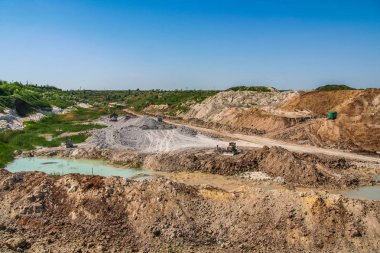 Kil ocağı Polohy kasaba yakınlarında