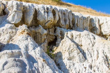 Kil sands oyulmuş garip resimler