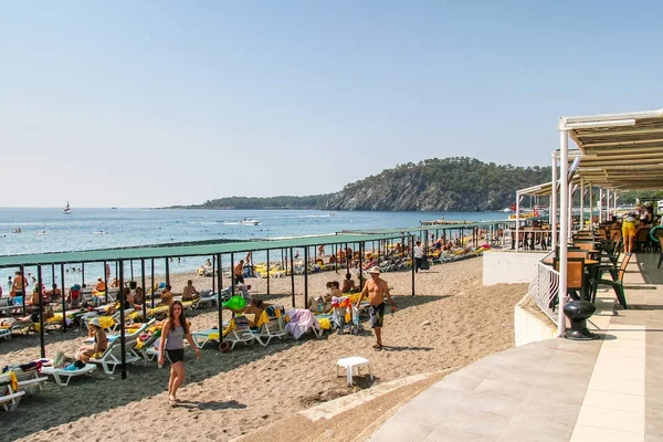Otel Camyuva köy sokaklarında