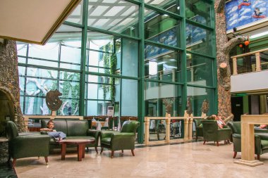 Otel Camyuva köy sokaklarında