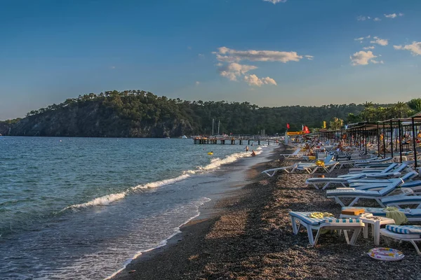 Στην ακτή της Μεσογείου στην περιοχή Camyuva — Φωτογραφία Αρχείου