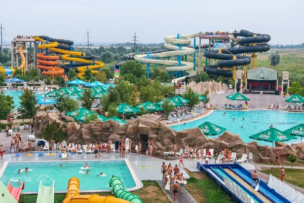 Водяні атракціони у водному парку — стокове фото