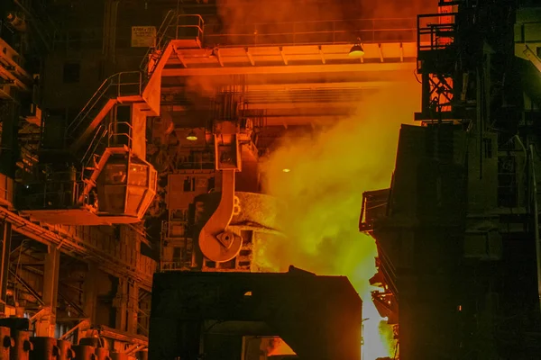 Odlévání oceli v Martinských pecích — Stock fotografie