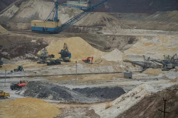 Clay quarry in the Taurian steppe — Stock Photo, Image