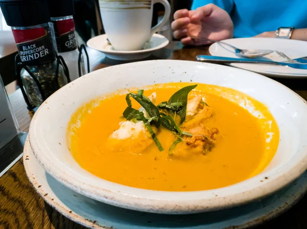 ev yapımı domates çorbası