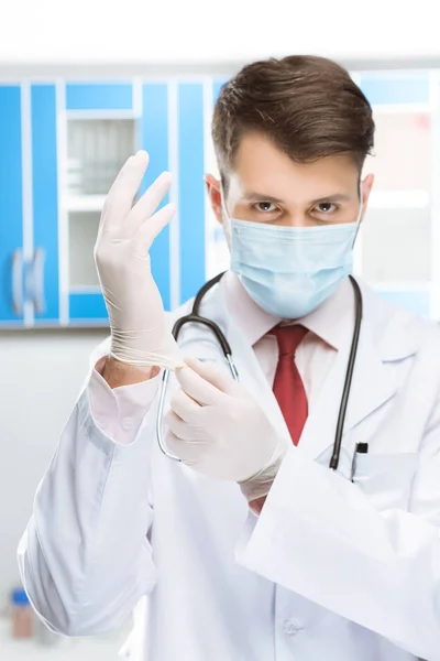 Doctor in de medische uniform — Stockfoto