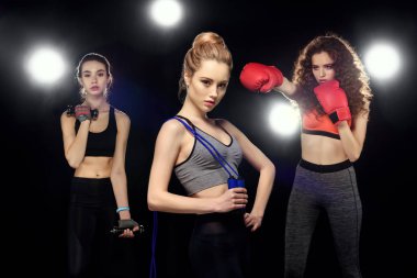 Üç çekici sportswomen