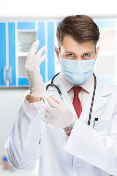 Doctor in medical uniform — Stock Photo