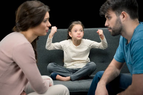 Familia teniendo conflicto - foto de stock