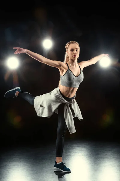 Dancing sporty woman — Stock Photo