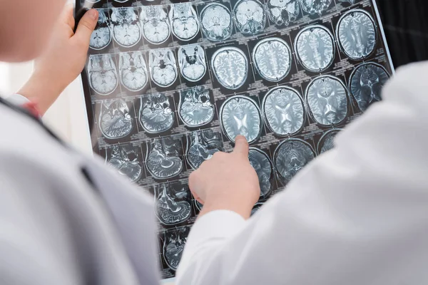 Kids doctors with x-ray — Stock Photo, Image