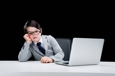 İş adamı gibi davranmak çocuk 