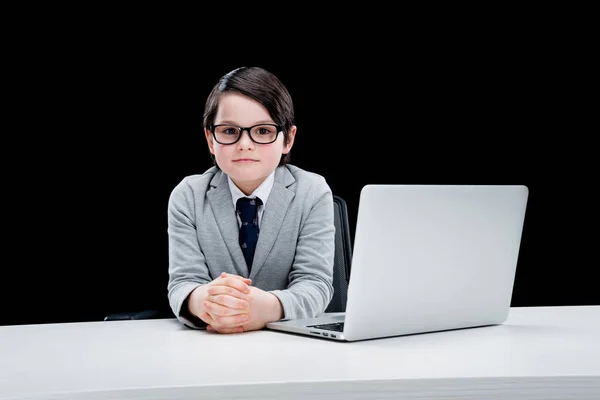 Jongen voorwenden om zakenman — Stockfoto