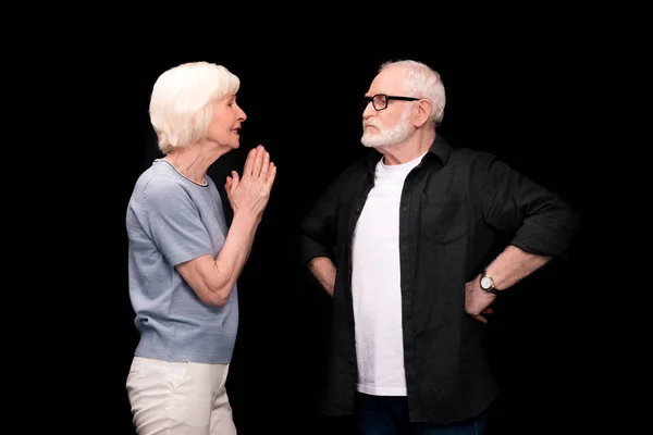 Senior-Paar gestikuliert — Stockfoto