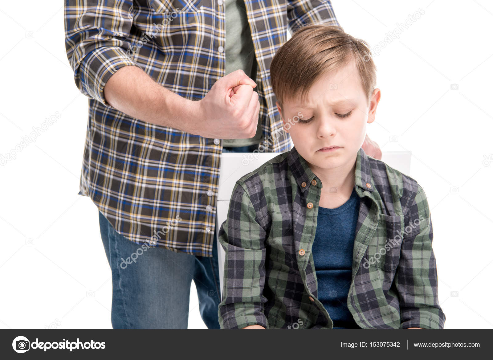 У отца и сына конфликт. стоковая фотография