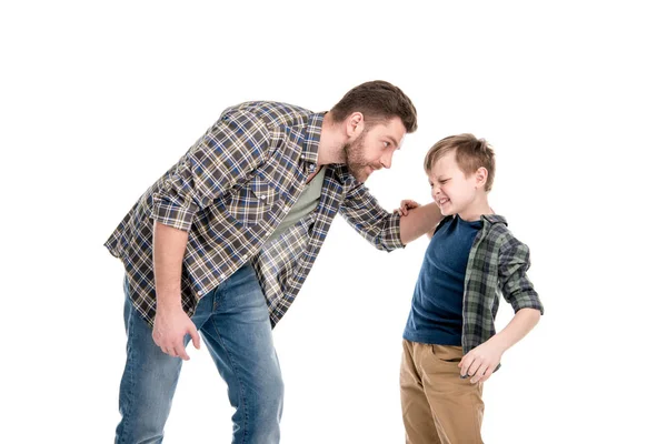 Pai e filho tendo conflito — Fotografia de Stock Grátis