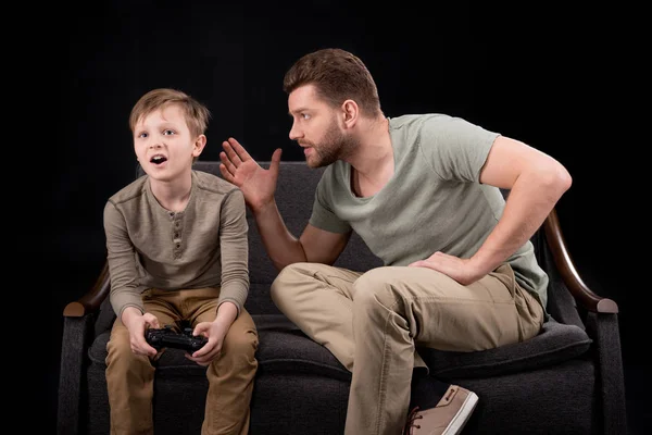 Father and son having conflict — Free Stock Photo